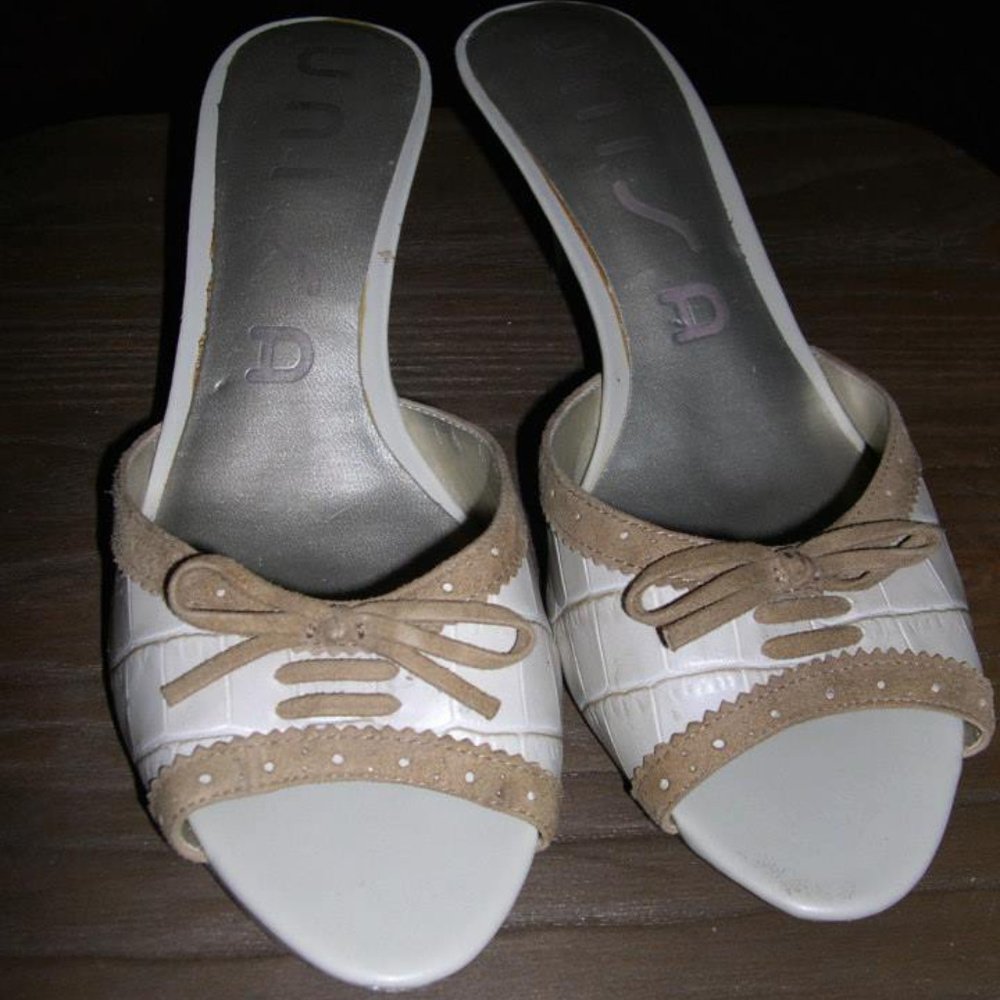 Unisa Peep Toe Mules